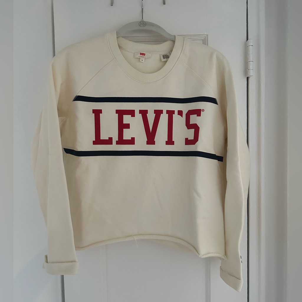 Levi’s Cream Pullover Medium